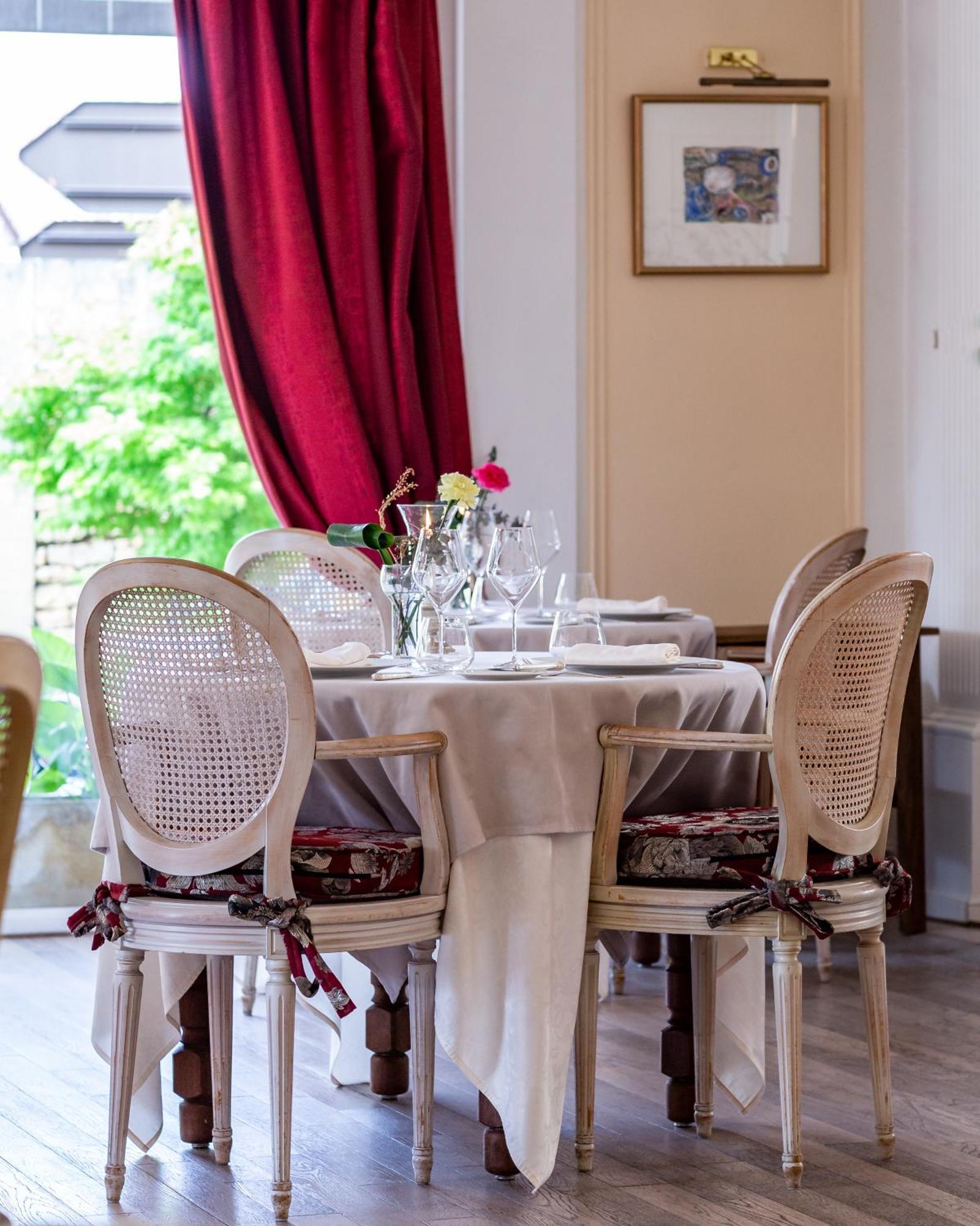 Hotel Restaurant Le Centenaire Les Eyzies Eksteriør bilde