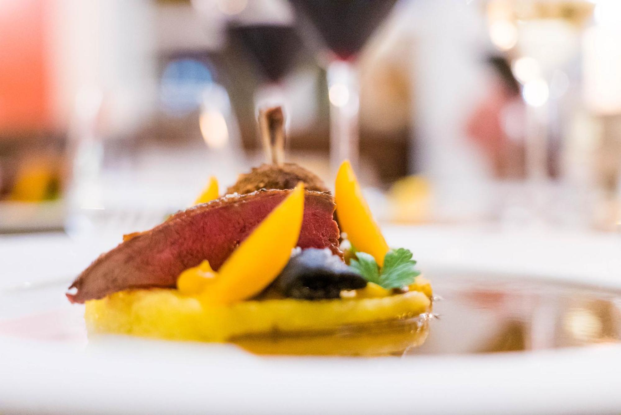 Hotel Restaurant Le Centenaire Les Eyzies Eksteriør bilde