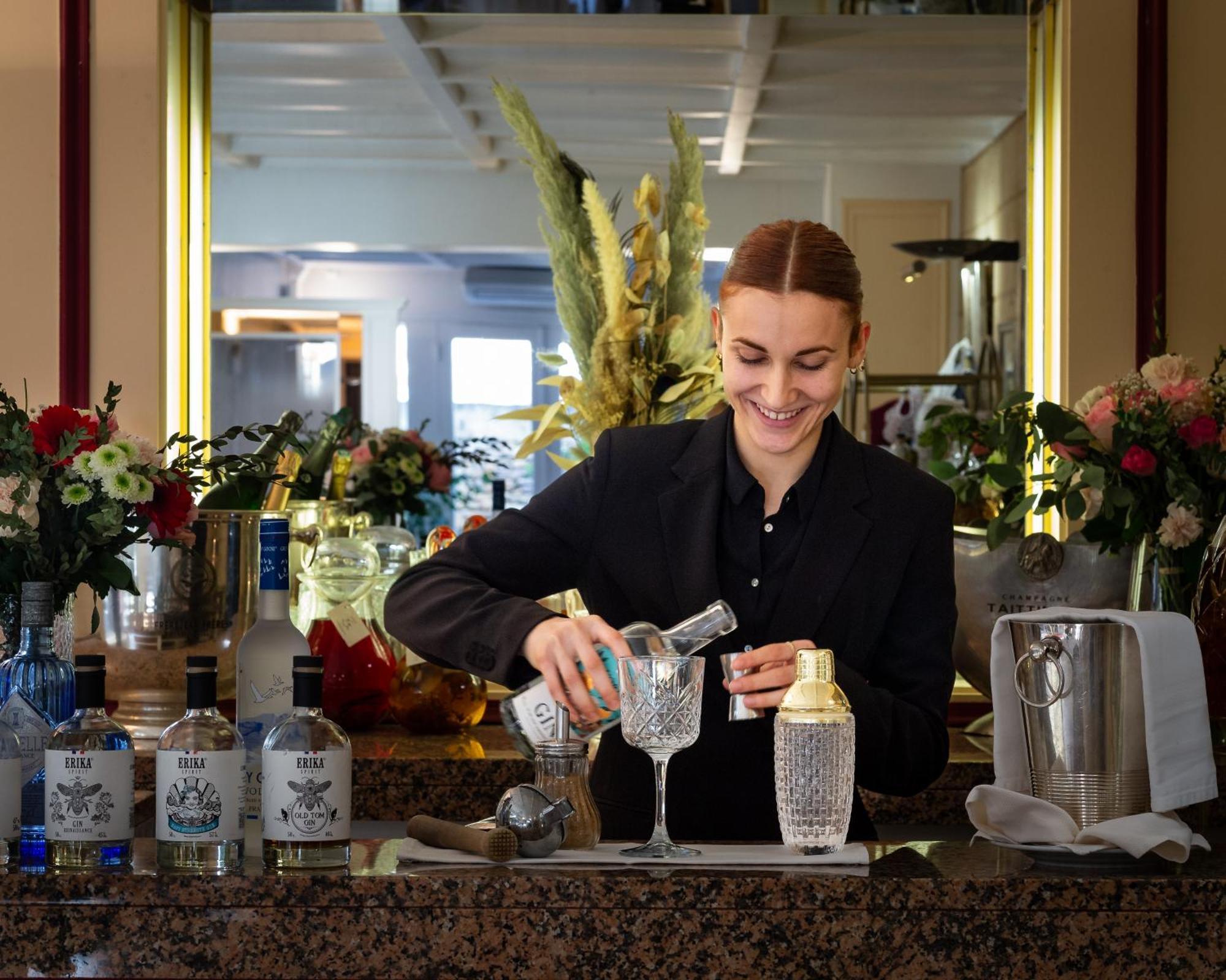 Hotel Restaurant Le Centenaire Les Eyzies Eksteriør bilde